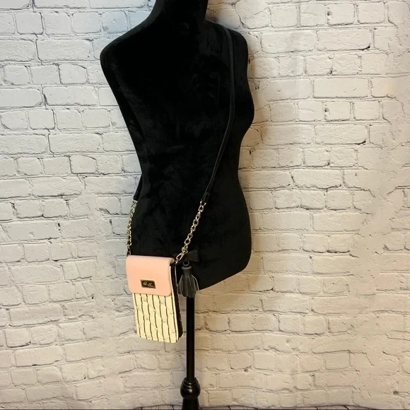 Betsey Johnson crossbody quilted stripes w… - Picture 8 of 9